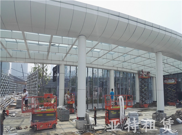 剪叉平台-建筑施工